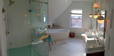 3rd floor master bath, rainhead shower, soaking tub, double vanity