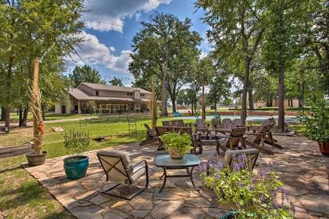 Kingston Vacation Rental | 6BR | 5.5BA | 3,980 Sq Ft | Step-Free Entry