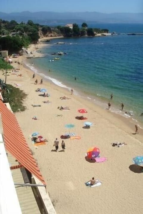 Beach nearby, sun loungers