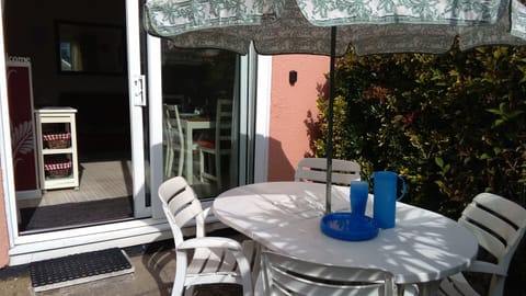 convenient for al fresco catering