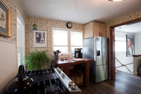 Kitchen includes excellent cookware, coffee, expresso and espresso machine.