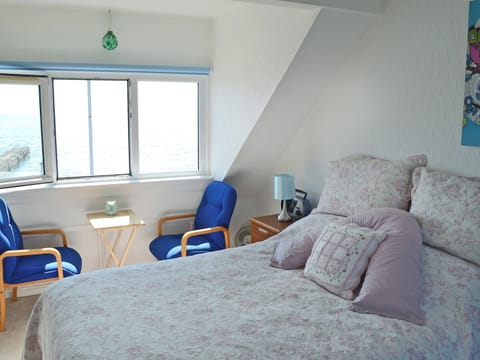 Romantic double bedroom | Seascape, Hilton, near Tain