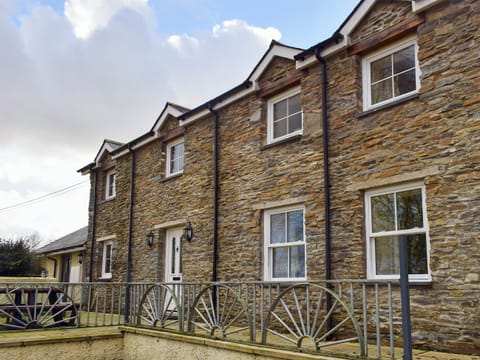 spacious converted barn | Penrhiw - Penrhiw Cottages, Llangeitho, near Tregaron