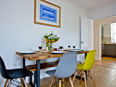 Dining area | 5 Devon Beach Court, Woolacombe