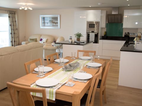 Open plan living space | Apartment 11 Latitude 51 - Latitude 51, Westward Ho!