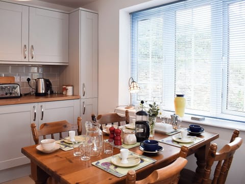 Sunny and bright breakfast area | Glasfor, Llansantffraed, near Aberaeron