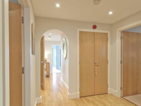 Landing | Sea Side - Nassau Court, Westward Ho!