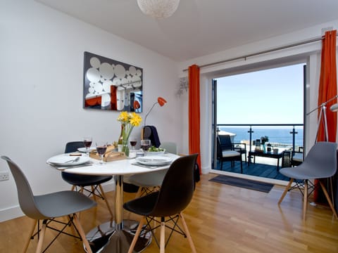 Dining Area | 42 Ocean 1 - Ocean 1 Apartments, Newquay