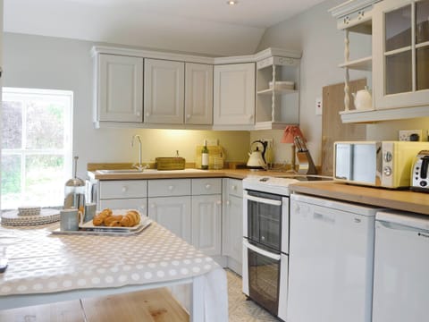 Fully appointed kitchen with dining area | The Old School House Cottage, Kettins, near Blairgowrie
