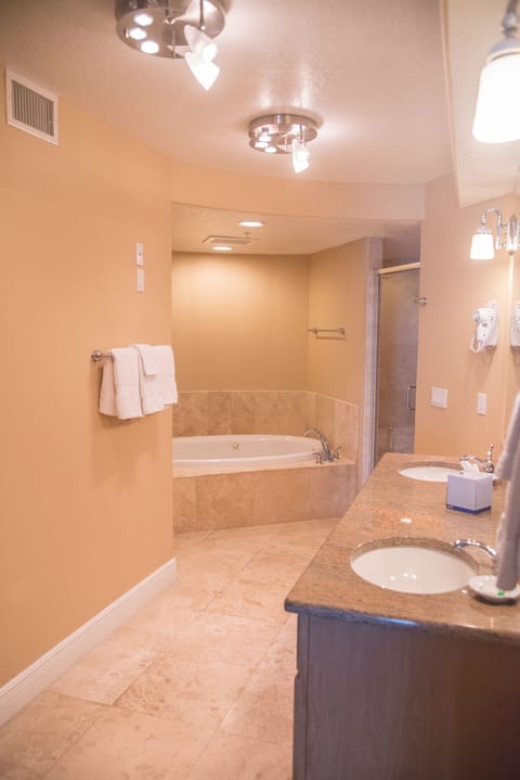 Shower, jetted tub, hair dryer, towels