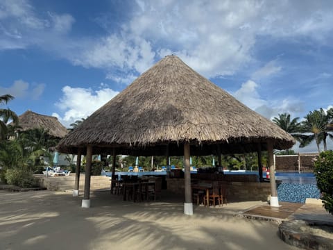 Pool bar hangout! Offering breakfast and lunch.