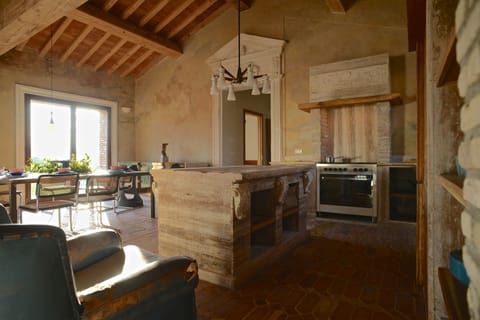 TUSCANY FOREVER RESIDENCE VILLA V VOLTERRA FIRST FLOOR APARTMENT 