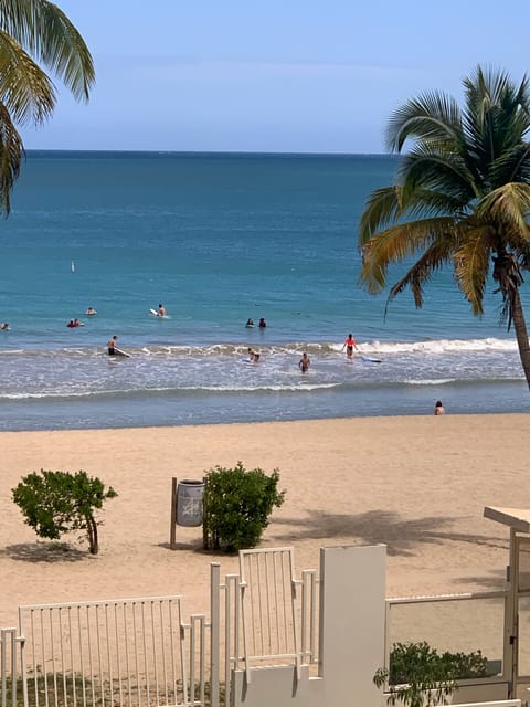 Beach nearby, sun loungers, beach towels