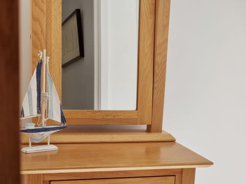 4 Point View - Single Bedroom décor