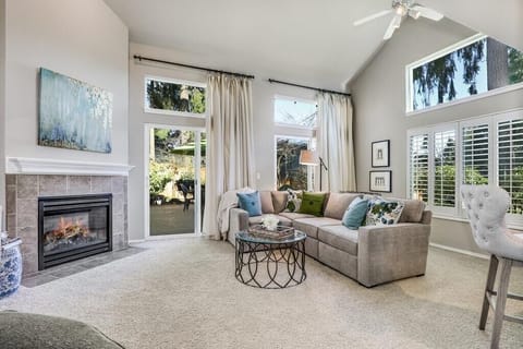 Living area | Smart TV, fireplace, stereo