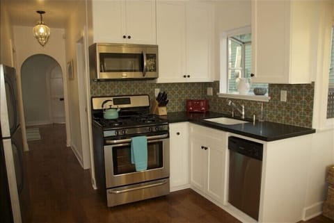 Fully updated kitchen