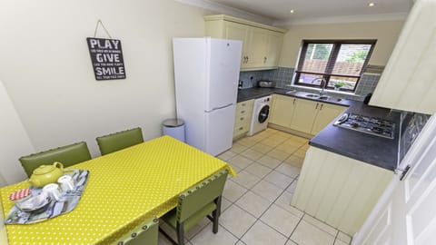 Well equipped family kitchen