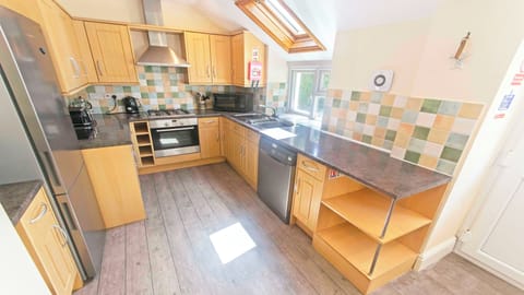 Well equipped kitchen