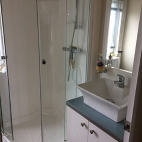 En-suite shower room