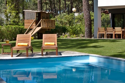 Outdoor pool, sun loungers