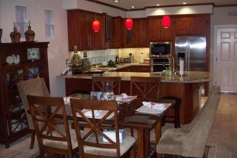 Kitchen and Dining Area ready for Family Meals
