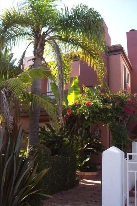 Front Entrance to our Tropical Paradise