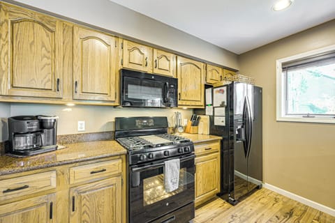 Kitchen | Cooking Basics | Dishware & Flatware