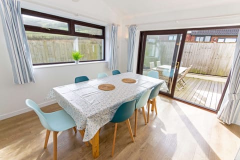 Bright and sunny dining area