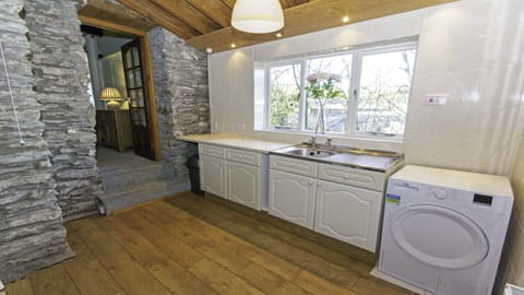 Streamways Utility & laundry room