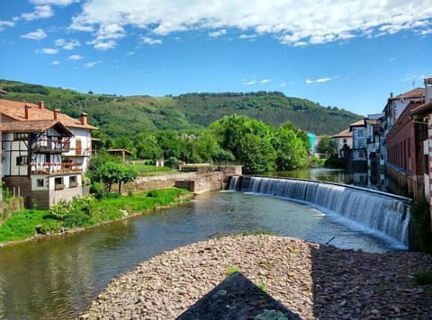 Autxikoborda II. Baztan valley viewpoint Cottage in French Basque Country