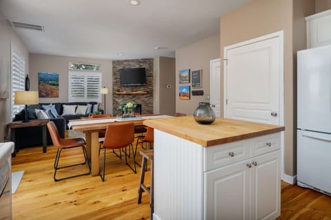 Nicely appointed kitchen.  -Anabella