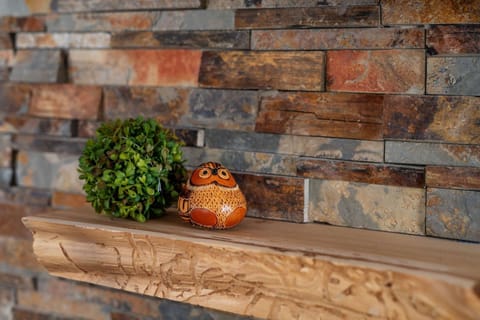 "I especially loved the little wooded trail behind house that we could walk and get a coffee or Ramen! Nice neighborhood!" - Laura