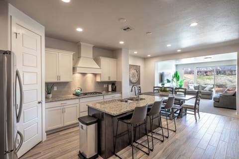 Kitchen View - This sleek, modern kitchen has all the best upgrades to make cooking a breeze!
