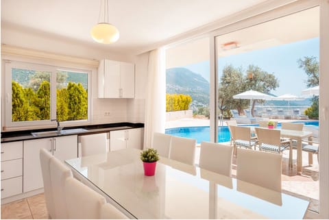 Elif Tzia - villa de 5 dormitorios en zona tranquila cerca del centro de la ciudad Chalet in Kalkan Belediyesi