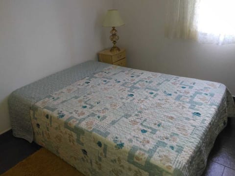 2 bedrooms, iron/ironing board, free WiFi