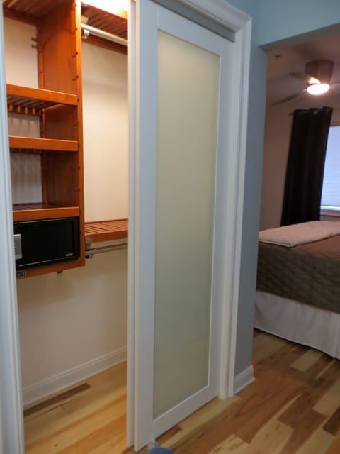 1 bedroom, in-room safe, iron/ironing board, internet