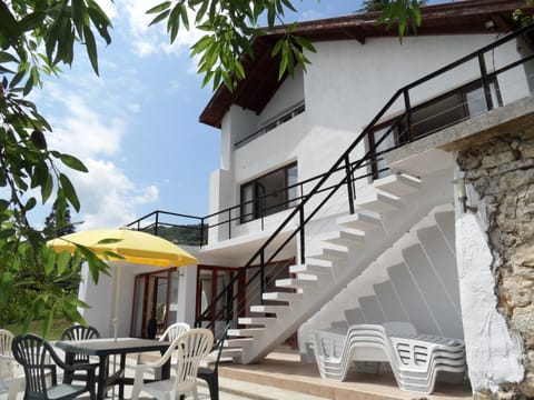A unique and stylish 60's villa