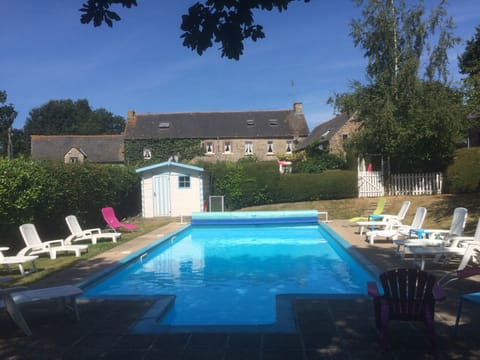 10mtrs x 5mtrs Outdoor Heated Swimming Pool