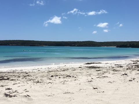 Beach nearby, sun loungers, beach towels