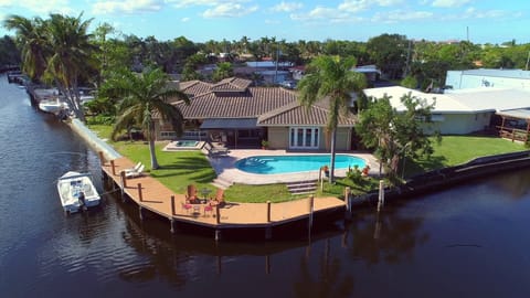 270 degree waterfront with southern exposure.