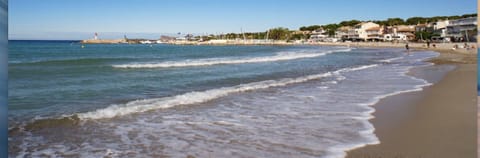 Beach nearby, sun loungers