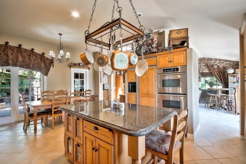 Kitchen and Breakfast Nook