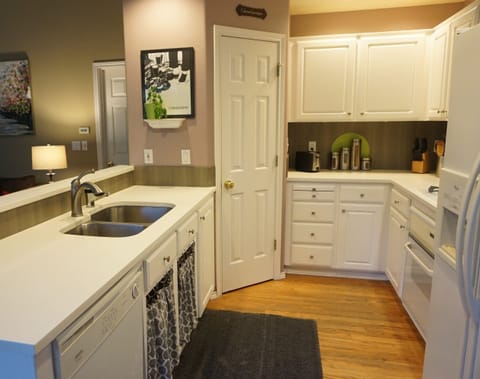Kitchen with quartz countertops