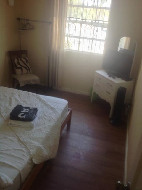 4 bedrooms, free WiFi, bed sheets, wheelchair access