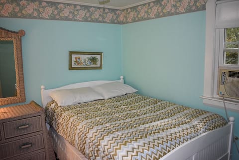 Casa limpia y bonita de 3 habitaciones, 2 baños, a menos de 1 milla de las playas Casa in West Dennis