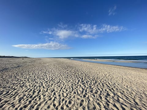 Beach nearby, sun loungers, beach towels