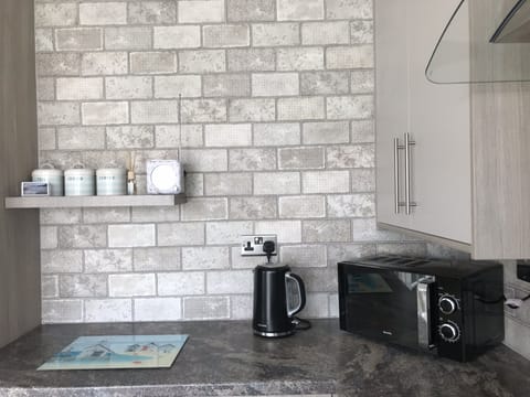 Fully fitted modern kitchen.