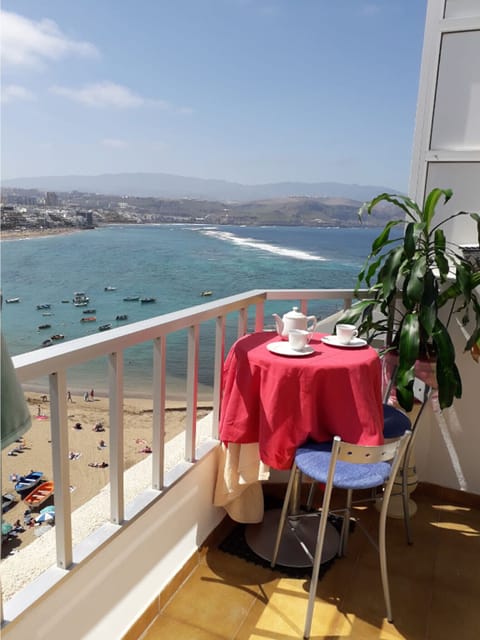  Apartment with views in Las Canteras