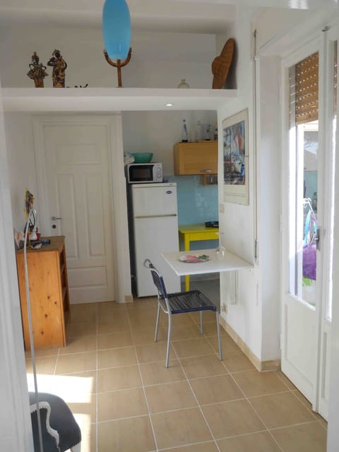 Pinewood_House, villa in Fregene 2 steps from the sea, and 40 minutes from Rome Villa in Fregenae