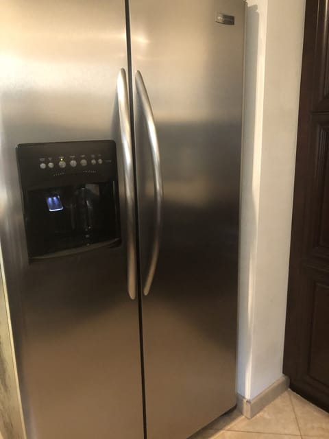 Double side refrigerator.
